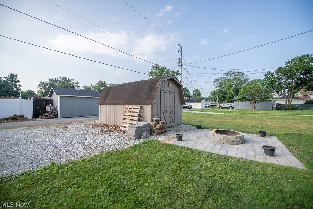 1135 Eastport Avenue Uhrichsville OH 44683