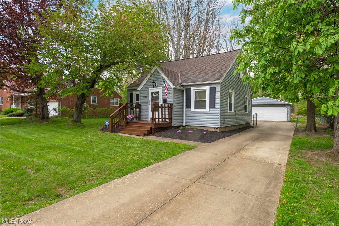 2019 Beverly Hills Drive Richmond Heights OH 44143