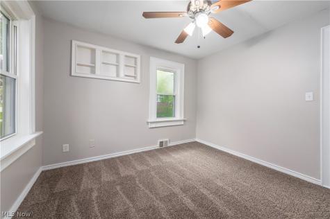 2019 Beverly Hills Drive Richmond Heights OH 44143
