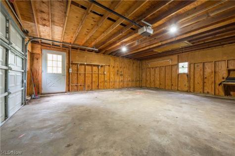 2019 Beverly Hills Drive Richmond Heights OH 44143