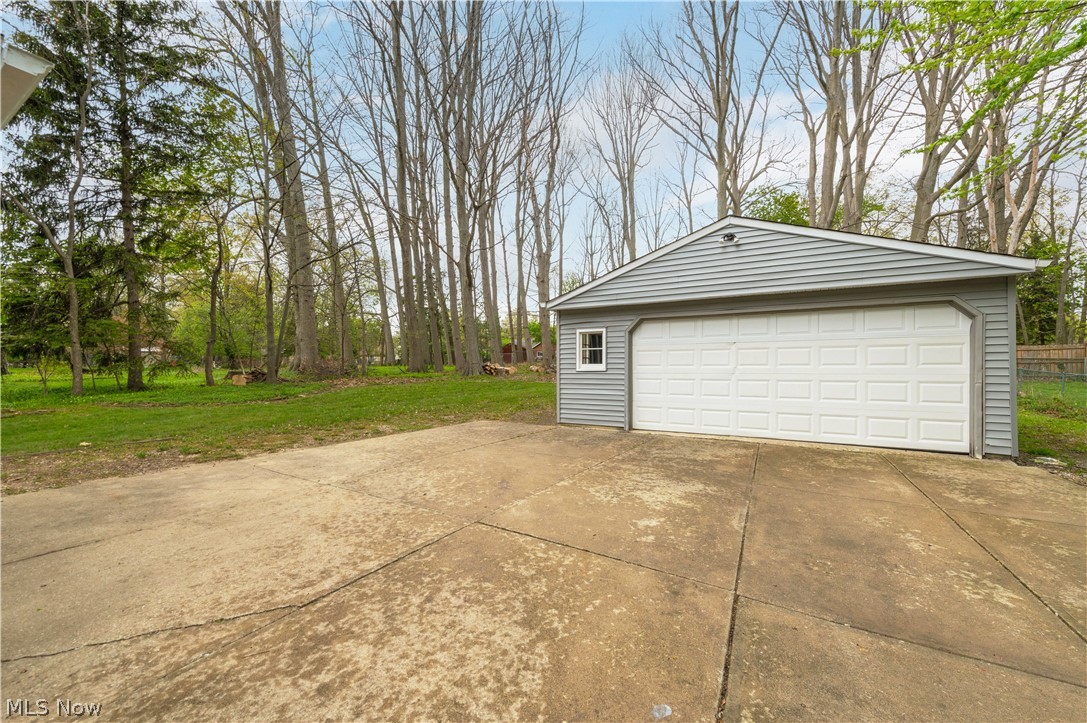 2019 Beverly Hills Drive Richmond Heights OH 44143