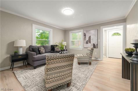 2019 Beverly Hills Drive Richmond Heights OH 44143