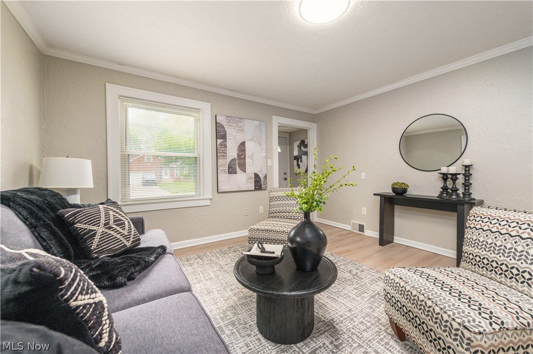 2019 Beverly Hills Drive Richmond Heights OH 44143