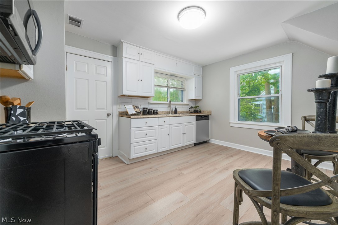 2019 Beverly Hills Drive Richmond Heights OH 44143
