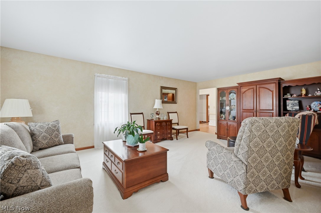 8965 Altura Drive NE Warren OH 44484