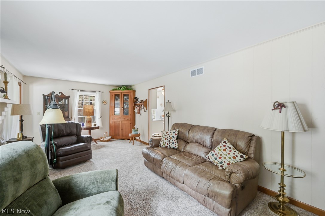 8965 Altura Drive NE Warren OH 44484