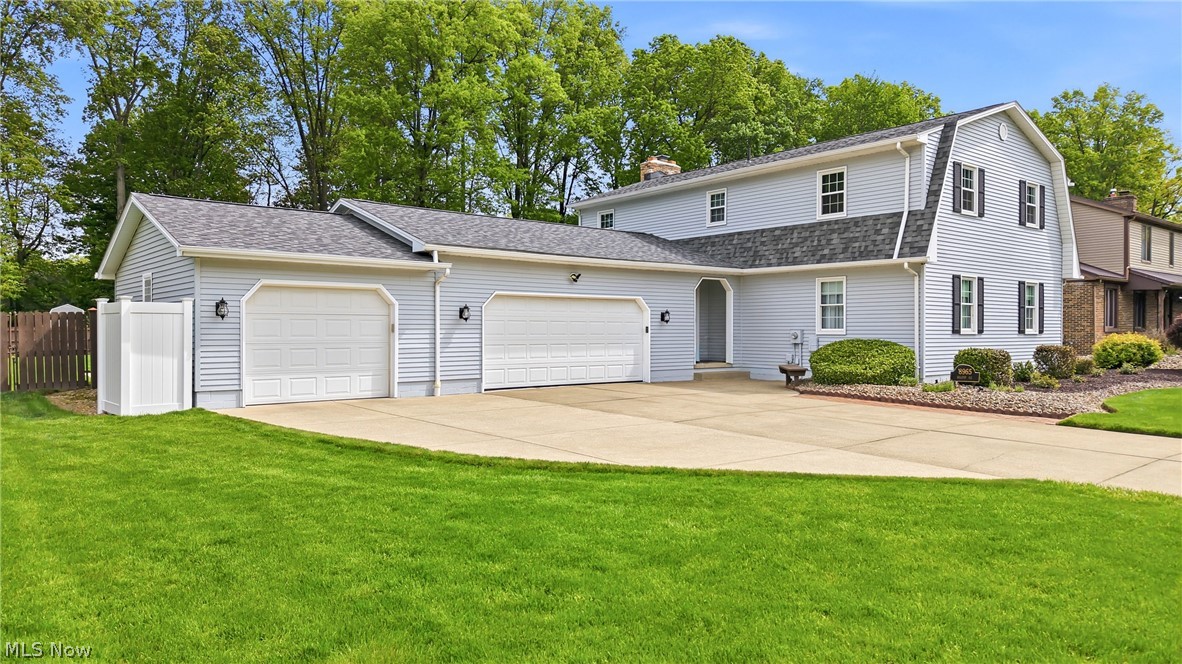 8965 Altura Drive NE Warren OH 44484