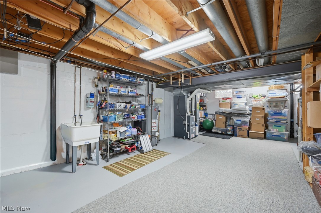 8965 Altura Drive NE Warren OH 44484