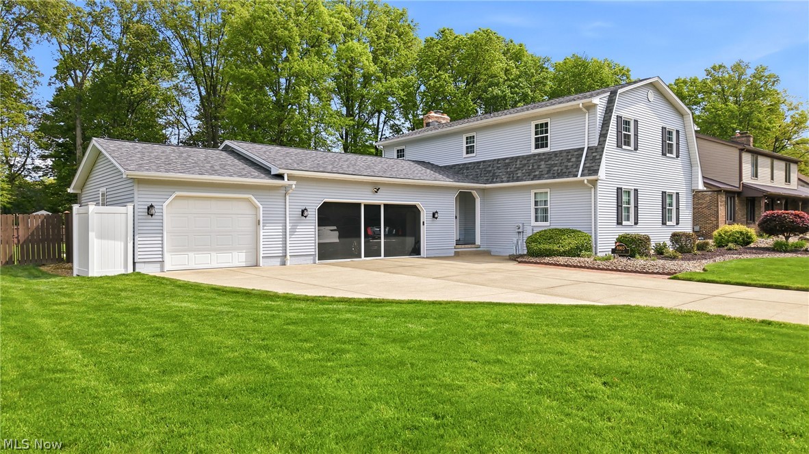 8965 Altura Drive NE Warren OH 44484