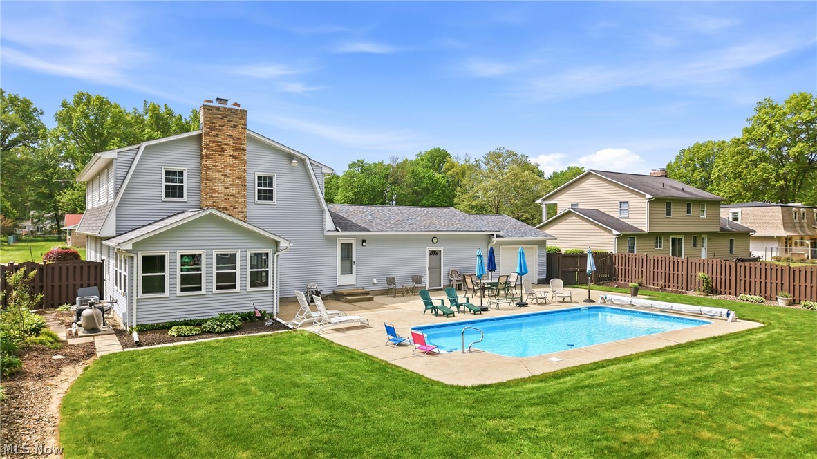 8965 Altura Drive NE Warren OH 44484