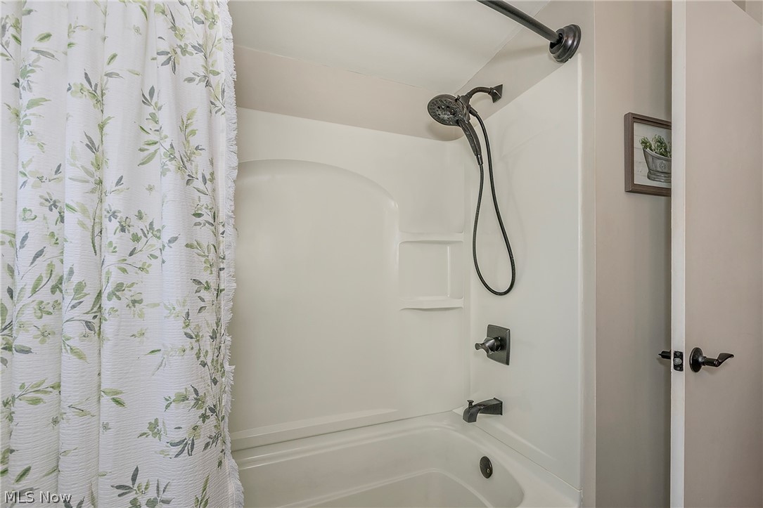 1101 Bonnie Lane Mayfield Heights OH 44124