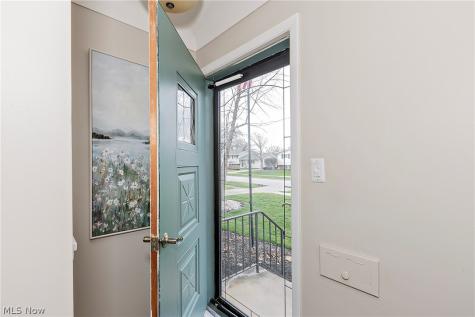 1101 Bonnie Lane Mayfield Heights OH 44124