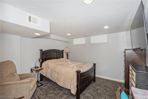 1101 Bonnie Lane Mayfield Heights OH 44124