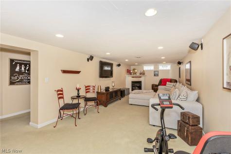 1101 Bonnie Lane Mayfield Heights OH 44124
