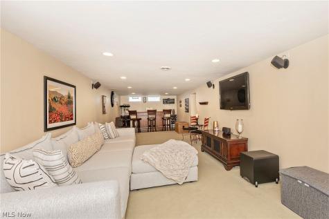 1101 Bonnie Lane Mayfield Heights OH 44124