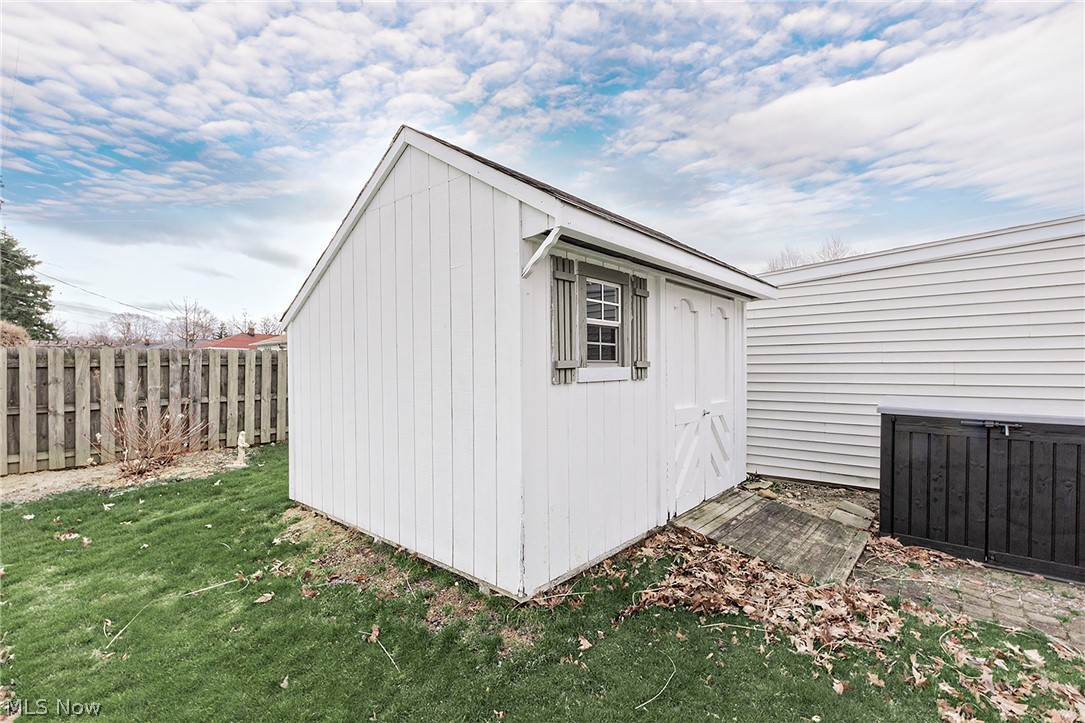 1101 Bonnie Lane Mayfield Heights OH 44124