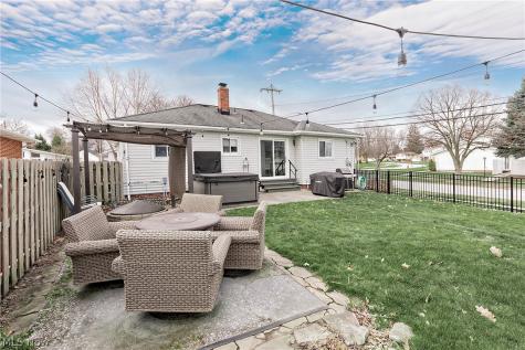 1101 Bonnie Lane Mayfield Heights OH 44124
