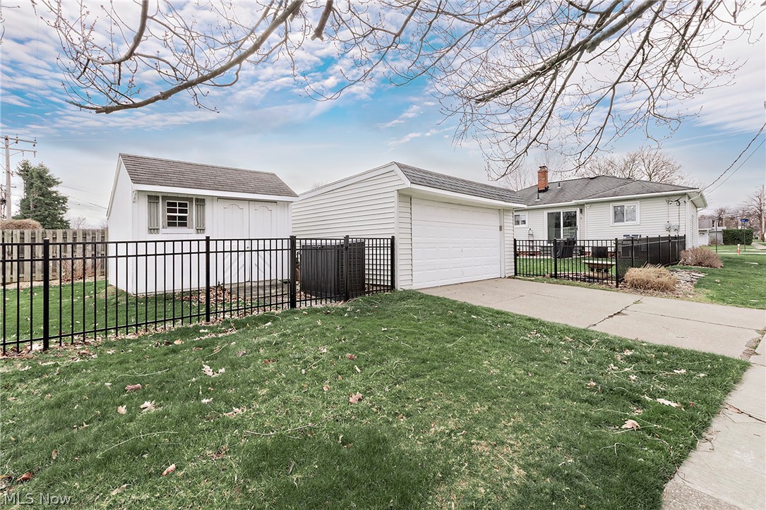 1101 Bonnie Lane Mayfield Heights OH 44124