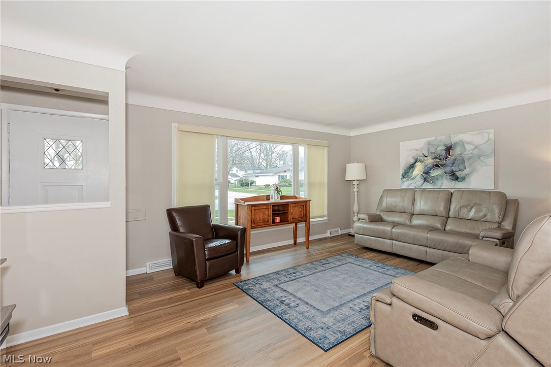 1101 Bonnie Lane Mayfield Heights OH 44124