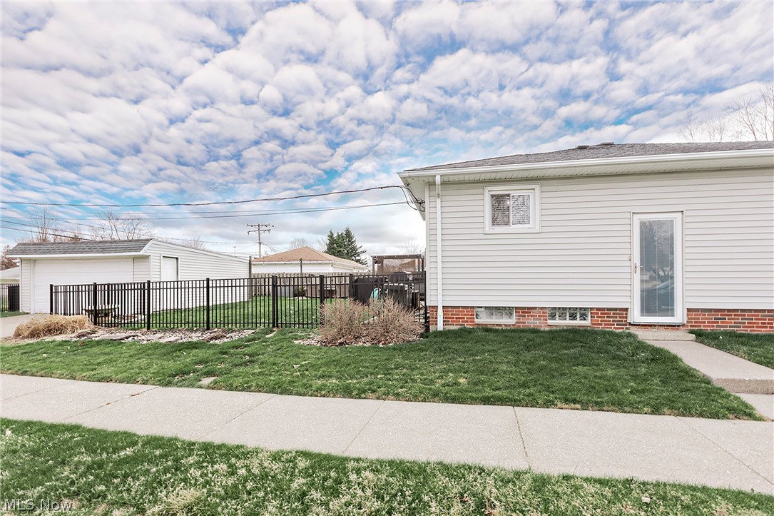 1101 Bonnie Lane Mayfield Heights OH 44124