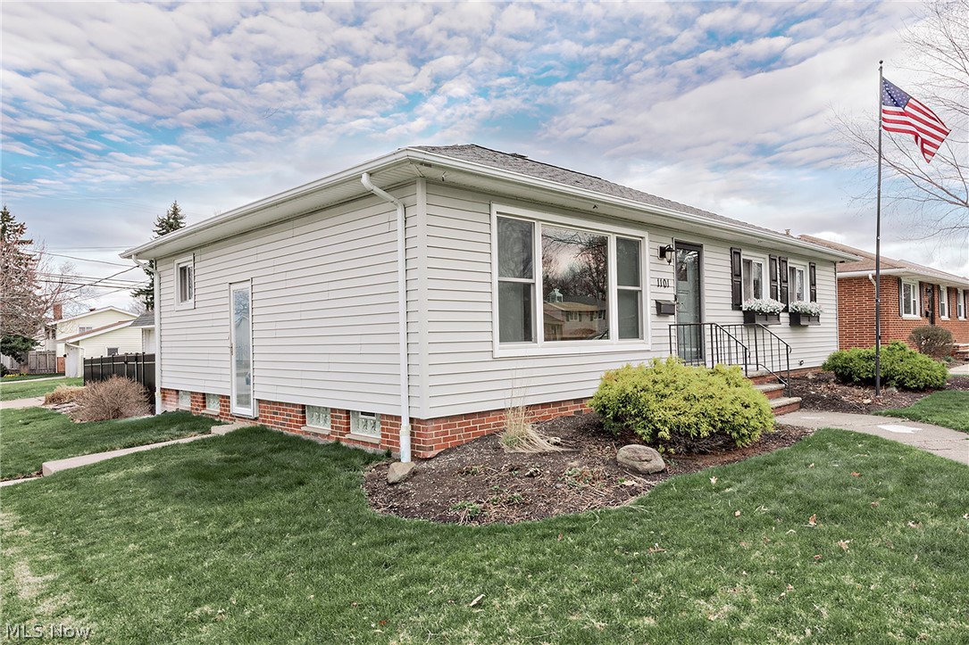 1101 Bonnie Lane Mayfield Heights OH 44124