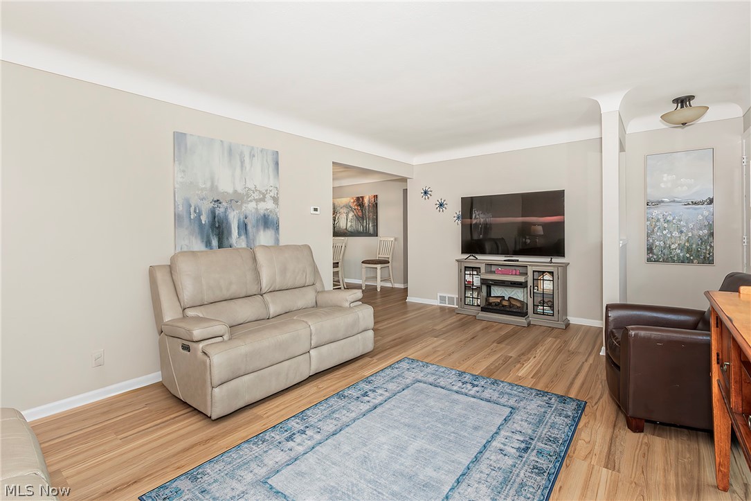1101 Bonnie Lane Mayfield Heights OH 44124