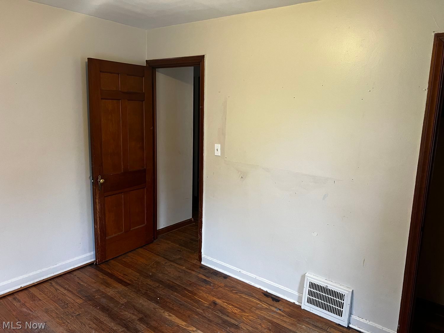 3162 Lincoln Street Lorain OH 44052