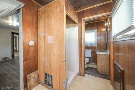 62 N Balch Street Akron OH 44303