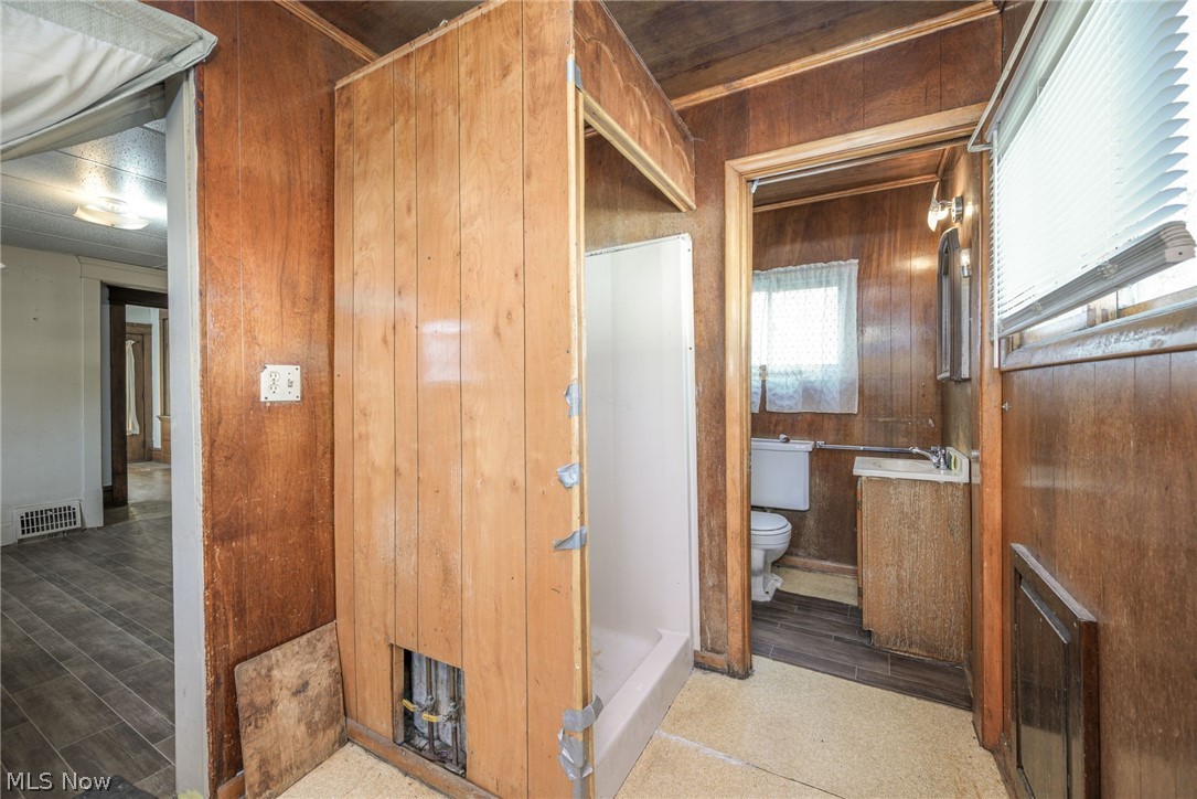 62 N Balch Street Akron OH 44303