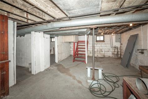 62 N Balch Street Akron OH 44303