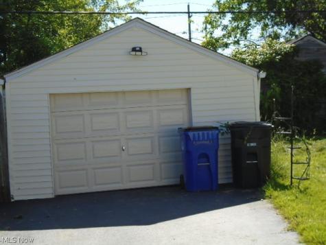 4357 E 144th Street Cleveland OH 44128