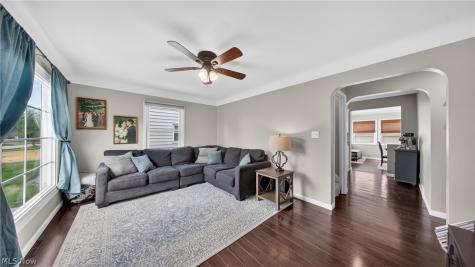 16168 Brinbourne Avenue Middleburg Heights OH 44130