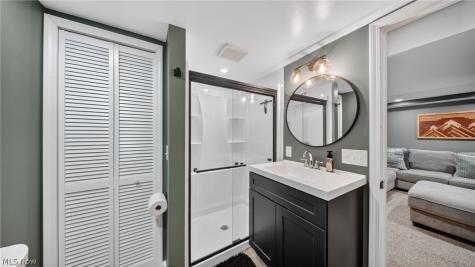 16168 Brinbourne Avenue Middleburg Heights OH 44130