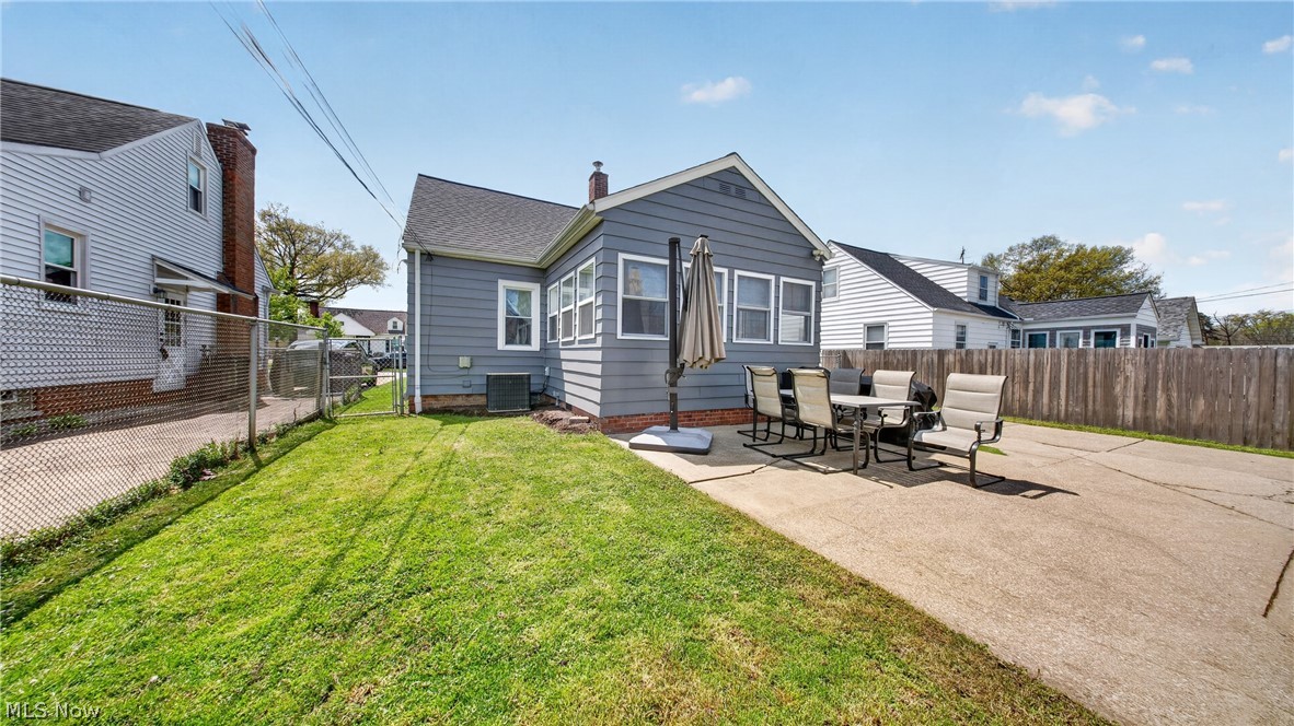 16168 Brinbourne Avenue Middleburg Heights OH 44130