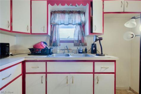 176 E Ido Avenue Akron OH 44301