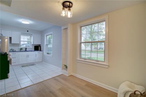 6836 Beresford Avenue Parma Heights OH 44130