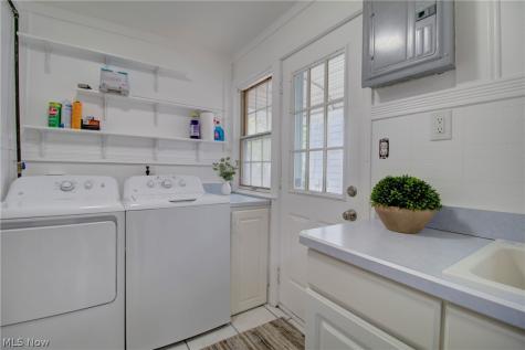 6836 Beresford Avenue Parma Heights OH 44130