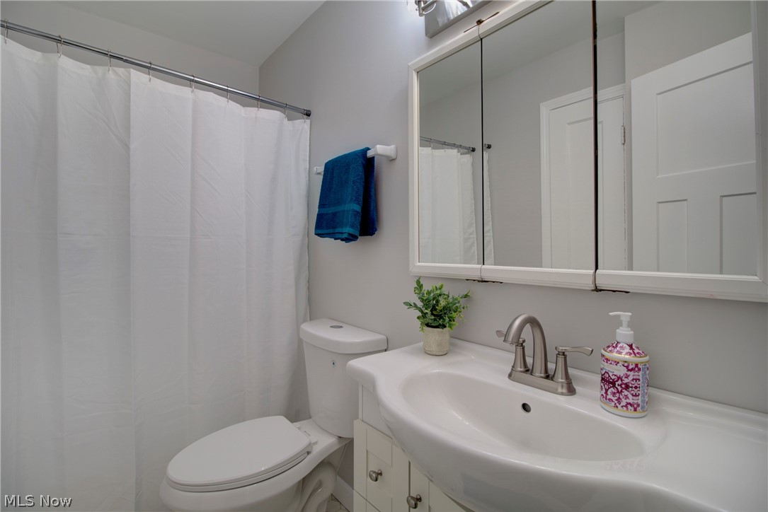 6836 Beresford Avenue Parma Heights OH 44130