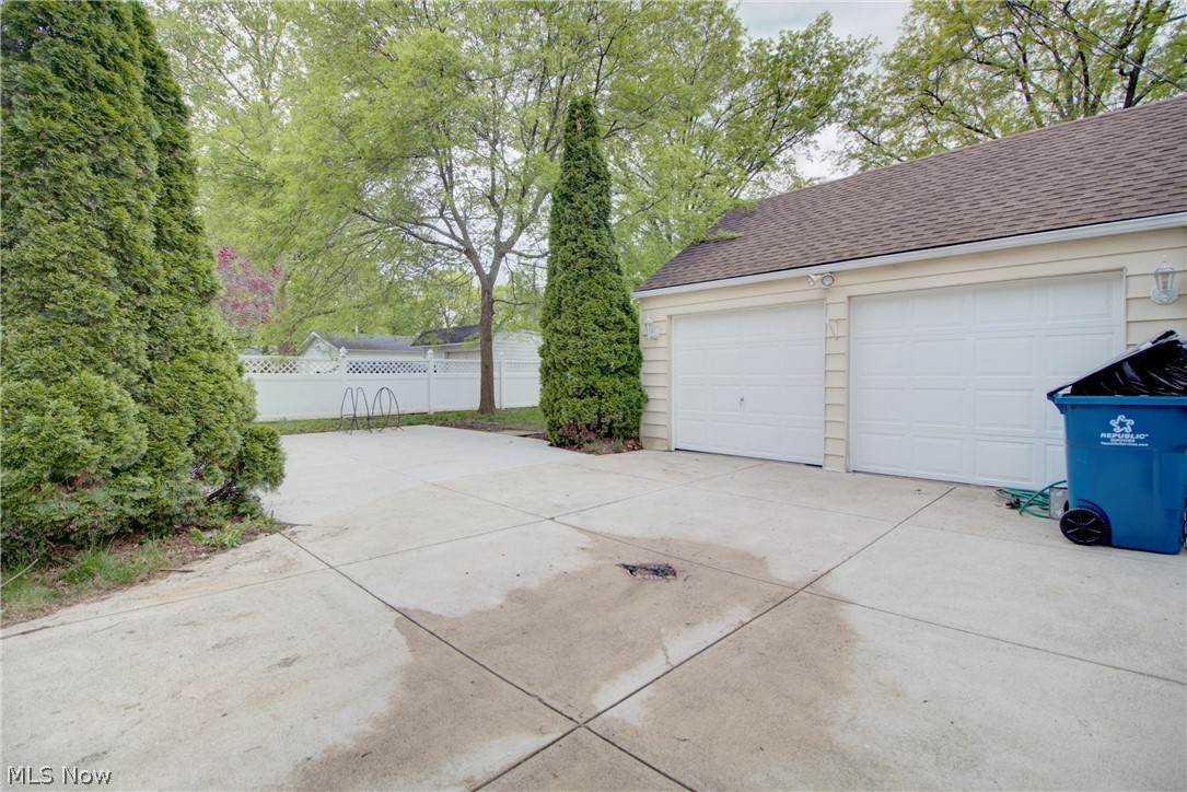 6836 Beresford Avenue Parma Heights OH 44130