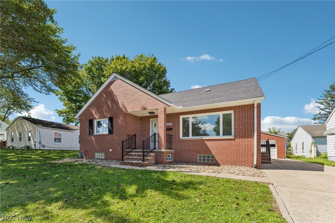 2207 Goodyear Boulevard Akron OH 44305