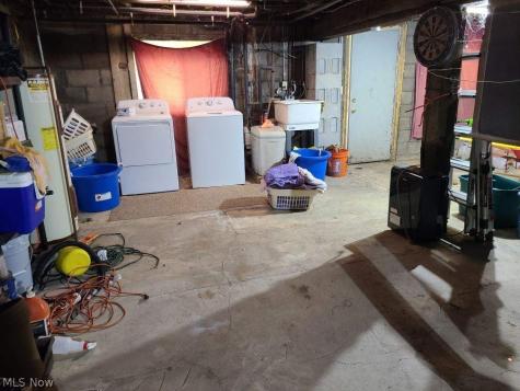 8094 Fohl Street SW Navarre OH 44662
