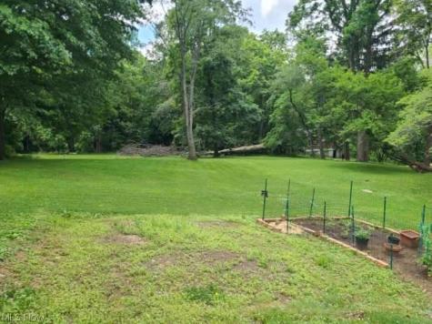 8094 Fohl Street SW Navarre OH 44662