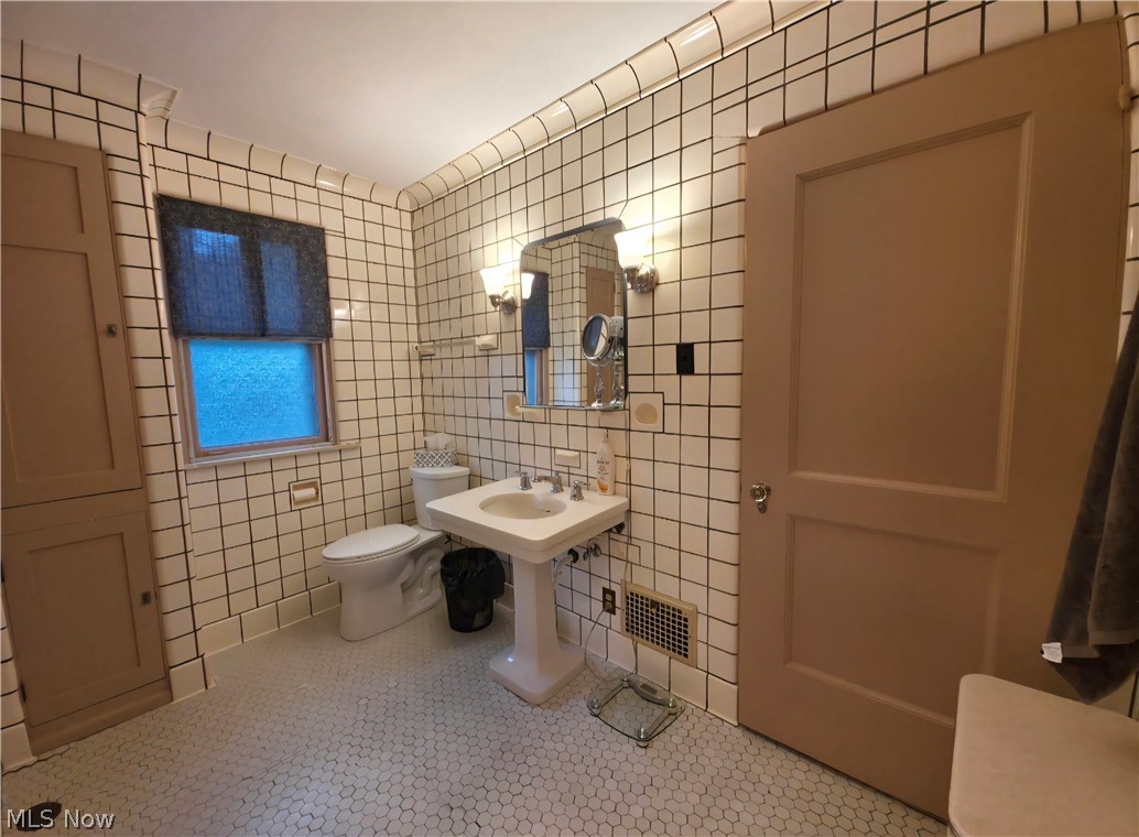 276 S Rose Boulevard Akron OH 44313