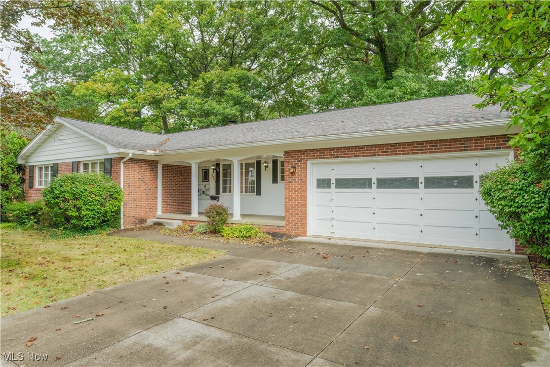 1903 Brookfield Drive Akron OH 44313