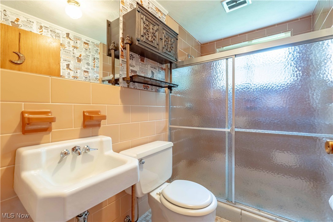 1903 Brookfield Drive Akron OH 44313