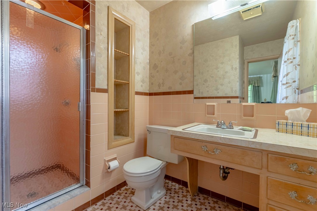 1903 Brookfield Drive Akron OH 44313