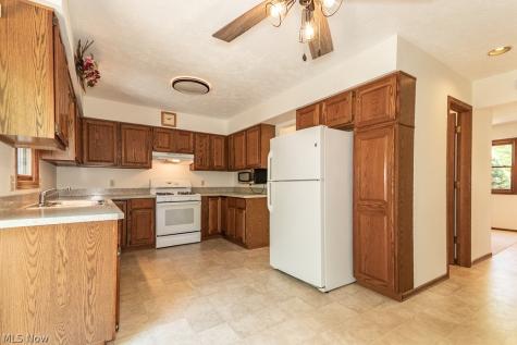 647 Robin Drive Eastlake OH 44095