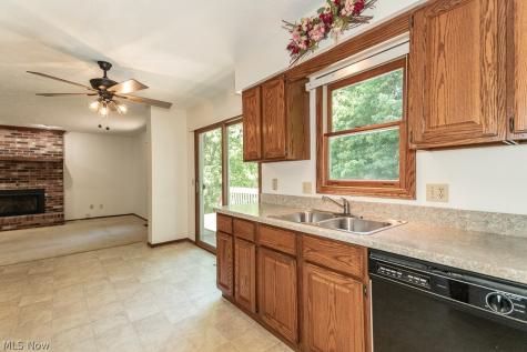 647 Robin Drive Eastlake OH 44095