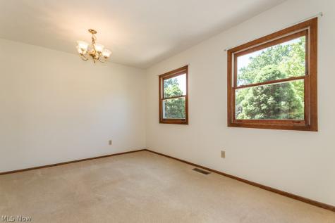 647 Robin Drive Eastlake OH 44095