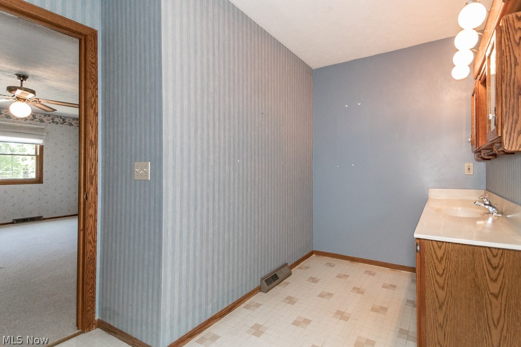 647 Robin Drive Eastlake OH 44095